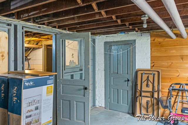 1219 Grand Avenue, Kalamazoo, MI 49006