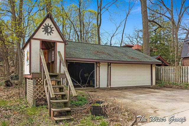 1219 Grand Avenue, Kalamazoo, MI 49006