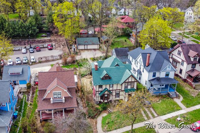 1219 Grand Avenue, Kalamazoo, MI 49006