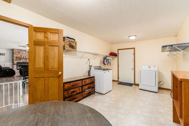 1062 Mulberry Road, Circleville, OH 43113