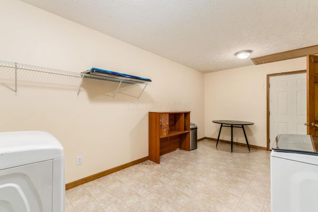 1062 Mulberry Road, Circleville, OH 43113