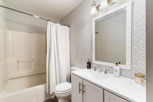 1062 Mulberry Road, Circleville, OH 43113