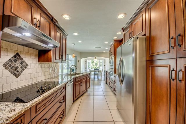 4424 SE 11th PL, Cape Coral, FL 33904