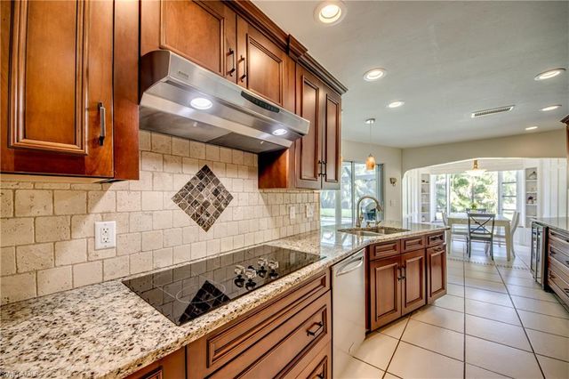 4424 SE 11th PL, Cape Coral, FL 33904