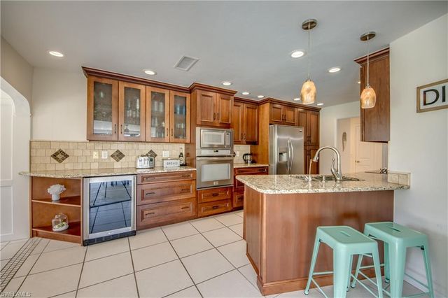 4424 SE 11th PL, Cape Coral, FL 33904