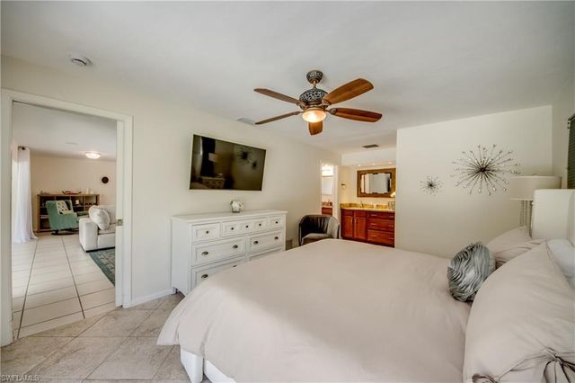 4424 SE 11th PL, Cape Coral, FL 33904