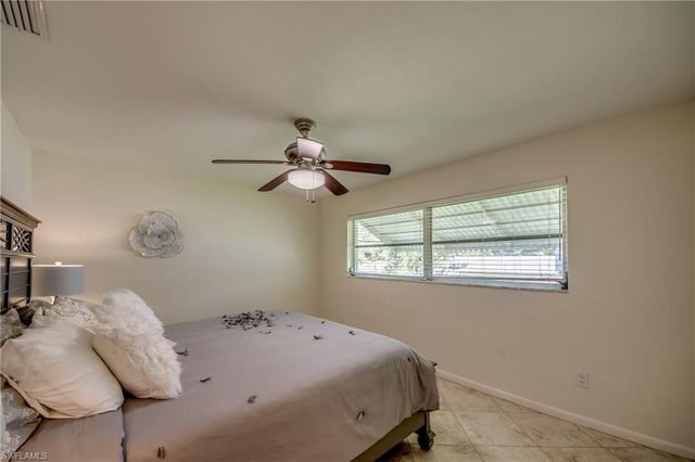 4424 SE 11th PL, Cape Coral, FL 33904