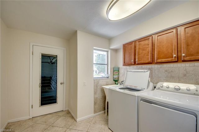 4424 SE 11th PL, Cape Coral, FL 33904