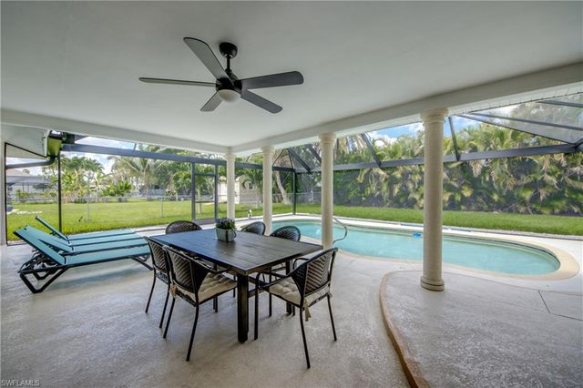 4424 SE 11th PL, Cape Coral, FL 33904