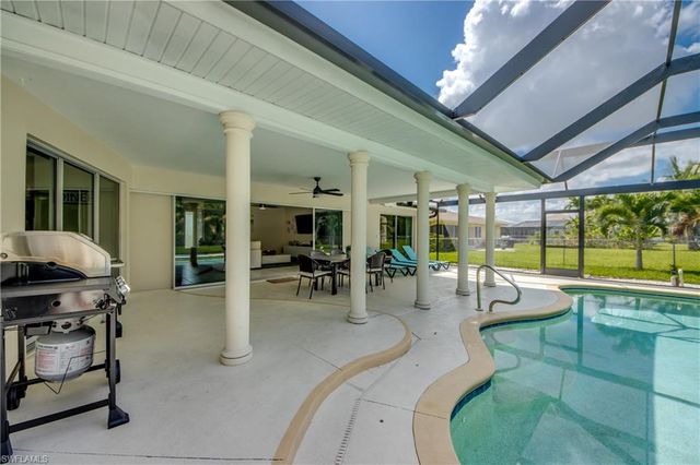 4424 SE 11th PL, Cape Coral, FL 33904