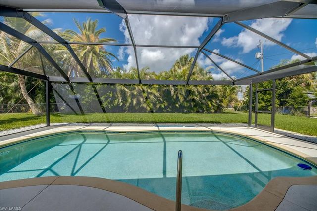 4424 SE 11th PL, Cape Coral, FL 33904