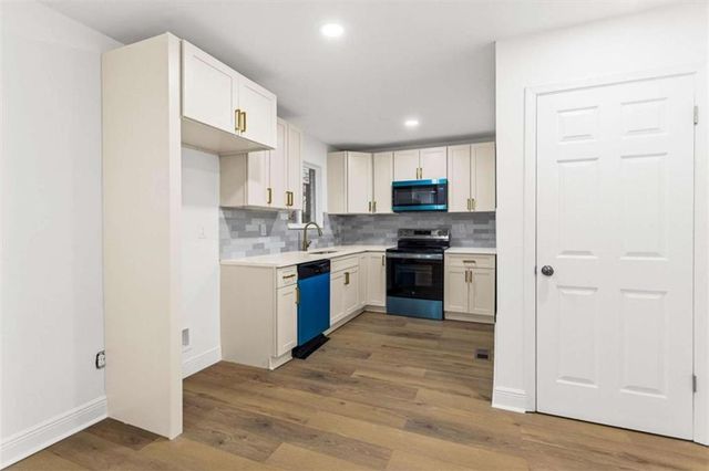 41 Bakers Bridge Circle, Douglasville, GA 30134