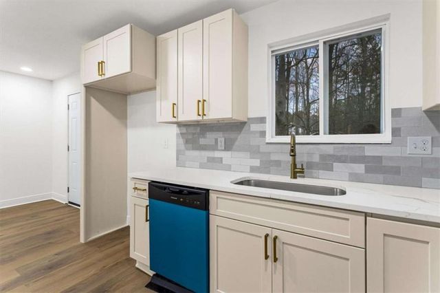 41 Bakers Bridge Circle, Douglasville, GA 30134