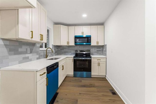 41 Bakers Bridge Circle, Douglasville, GA 30134