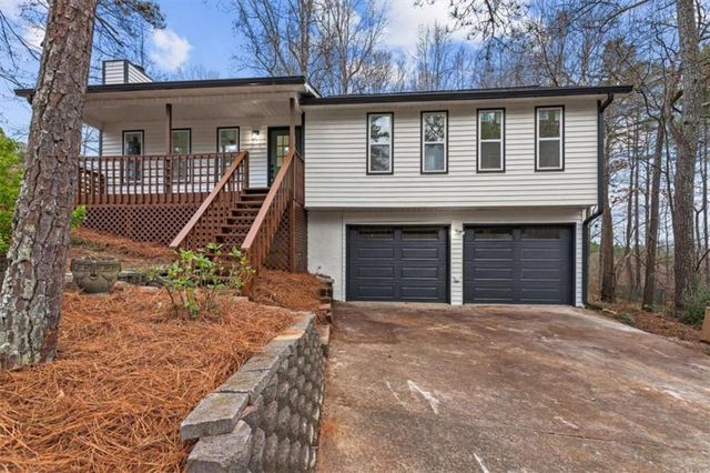 41 Bakers Bridge Circle, Douglasville, GA 30134