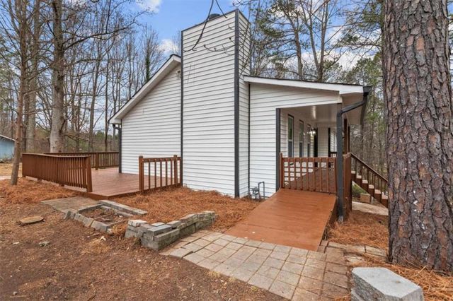 41 Bakers Bridge Circle, Douglasville, GA 30134