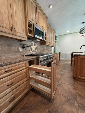 4202 Canterwood Drive, Houston, TX 77068