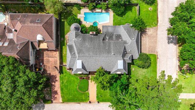 4202 Canterwood Drive, Houston, TX 77068