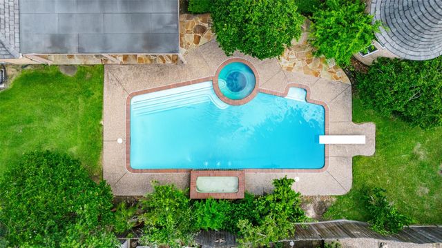 4202 Canterwood Drive, Houston, TX 77068