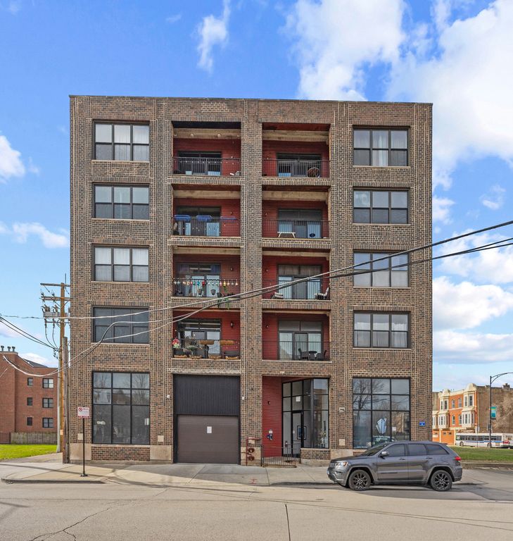 809 E 40th Street 4-3, Chicago, IL 60653