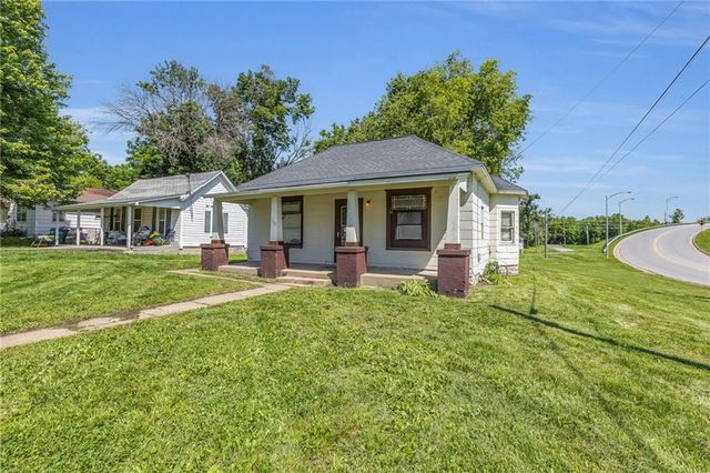 700 Parker Avenue, Osawatomie, KS 66064