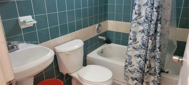4031 SW 19th St, West Park, FL 33023