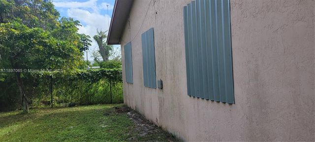 4031 SW 19th St, West Park, FL 33023