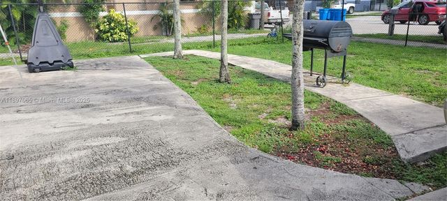 4031 SW 19th St, West Park, FL 33023