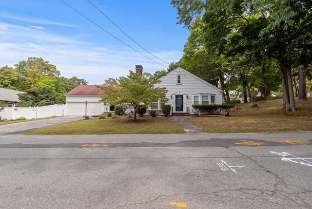 163 Oakside Ave, Methuen, MA 01844