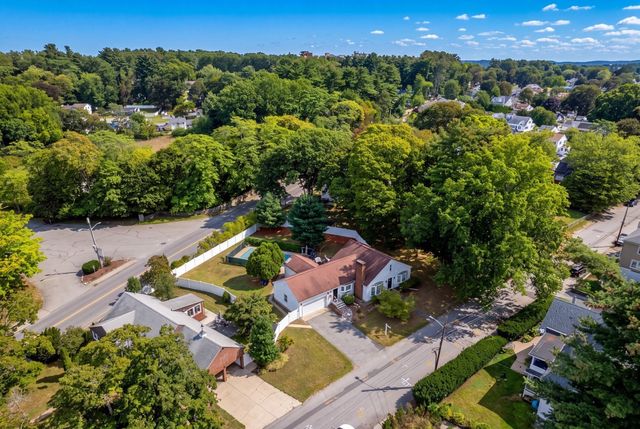 163 Oakside Ave, Methuen, MA 01844
