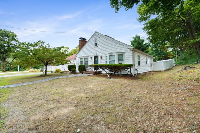 163 Oakside Ave, Methuen, MA 01844