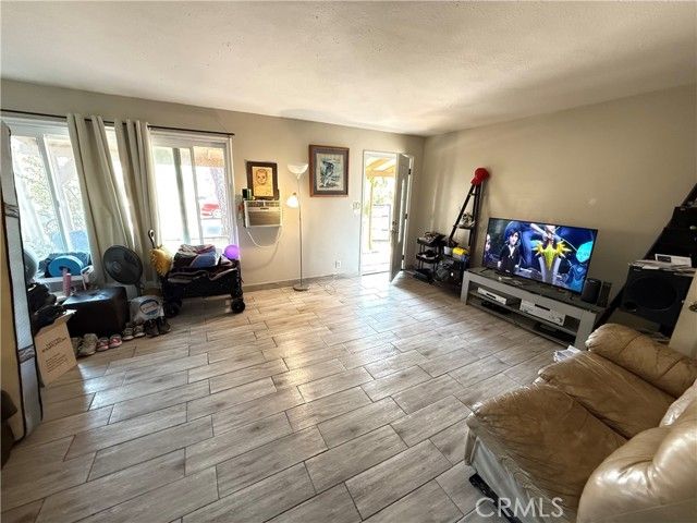 210 S Howard Street, Corona, CA 92879