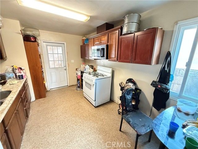 210 S Howard Street, Corona, CA 92879