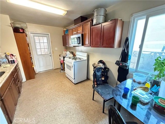 210 S Howard Street, Corona, CA 92879