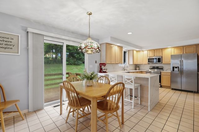 38 Trowbridge Lane, Shrewsbury, MA 01545