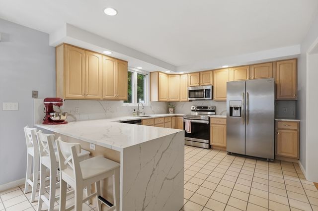 38 Trowbridge Lane, Shrewsbury, MA 01545
