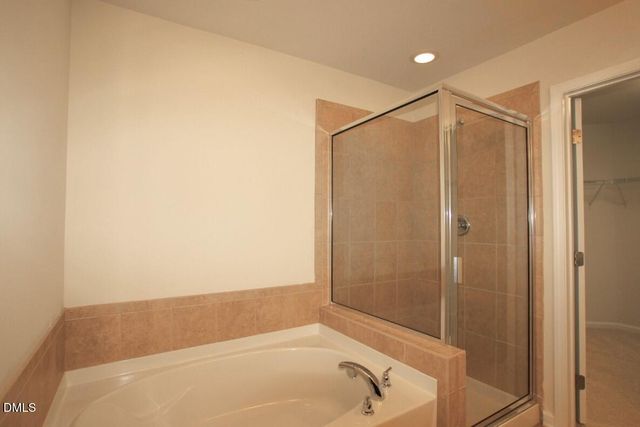 10019 Lynnberry Place, Raleigh, NC 27617