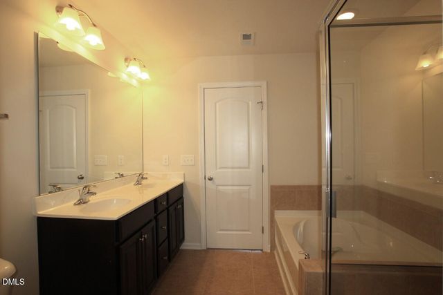 10019 Lynnberry Place, Raleigh, NC 27617