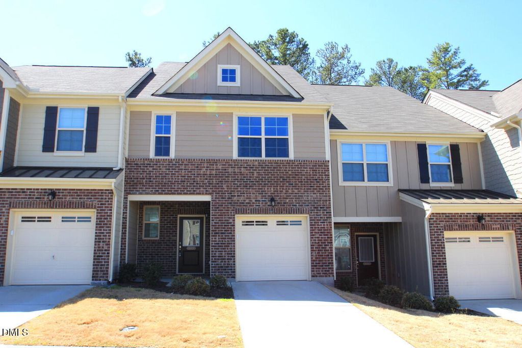 10019 Lynnberry Place, Raleigh, NC 27617