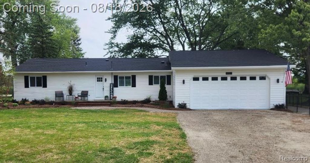 32563 Sutton Road, Chesterfield Township, MI 48047