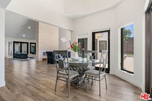 17520 Embassy Drive, Los Angeles, CA 91316
