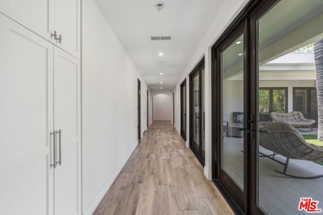 17520 Embassy Drive, Los Angeles, CA 91316