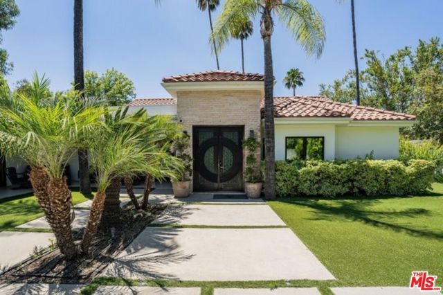 17520 Embassy Drive, Los Angeles, CA 91316