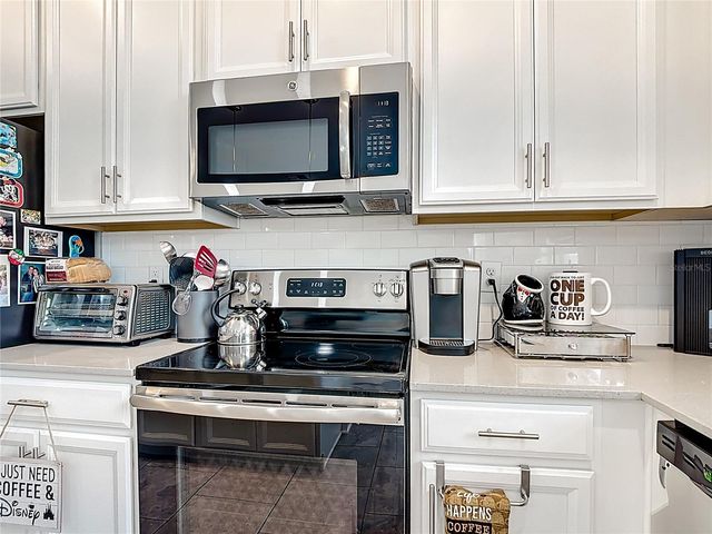 8543 COUPLES STREET, Davenport, FL 33896