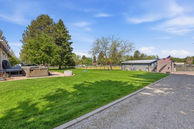 15619 E 14th Ave, Spokane Valley, WA 99037
