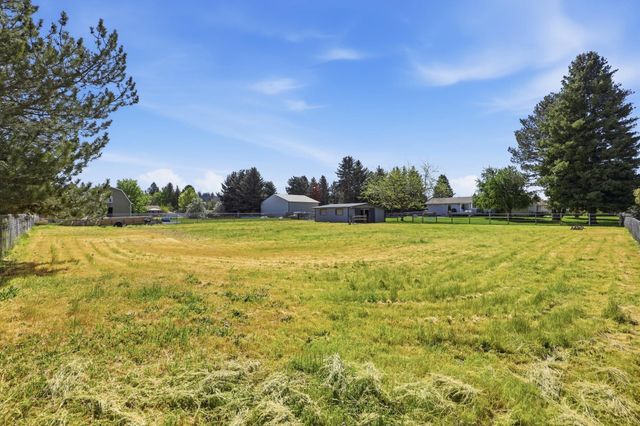 15619 E 14th Ave, Spokane Valley, WA 99037