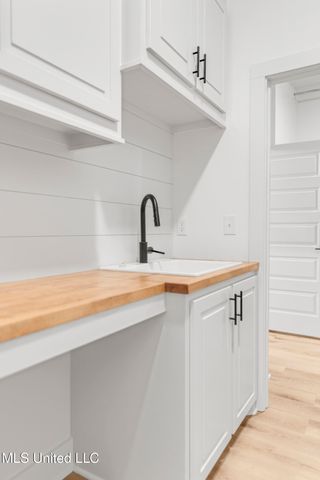 327 Grace Acres Drive, Brandon, MS 39047