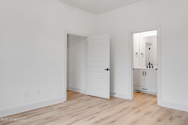 327 Grace Acres Drive, Brandon, MS 39047