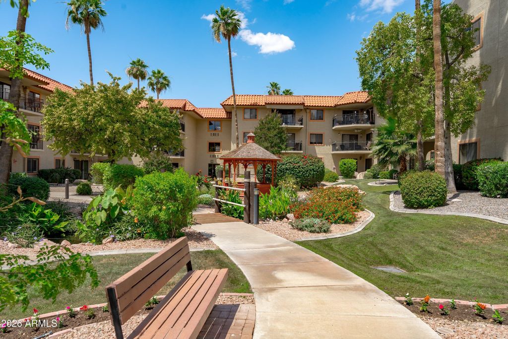 10330 W THUNDERBIRD Boulevard C109, Sun City, AZ 85351 — exterior