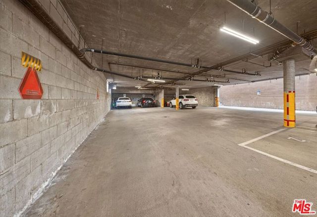 11063 Cumpston Street 102, North Hollywood, CA 91601